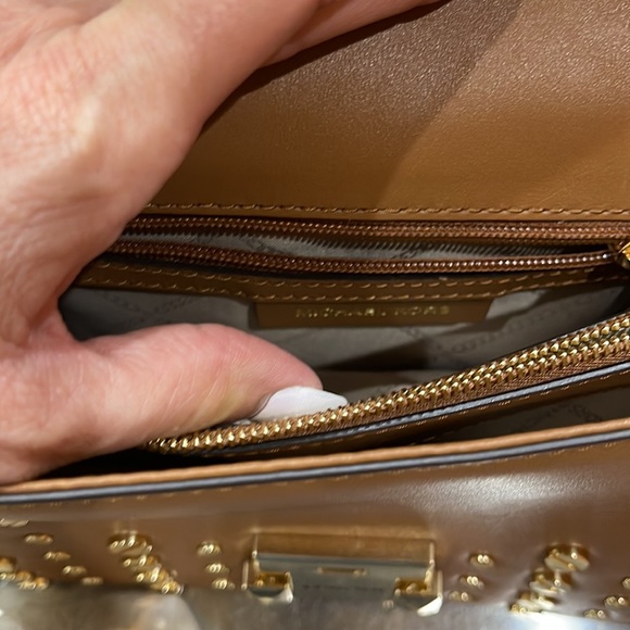 Michael Kors Whitney Large Shoulder Bag in Acorn. - Picture 7 of 15